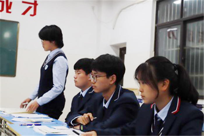 群雄舌戰(zhàn)展雄風(fēng)，爭(zhēng)鋒相對(duì)辯天下(圖2)