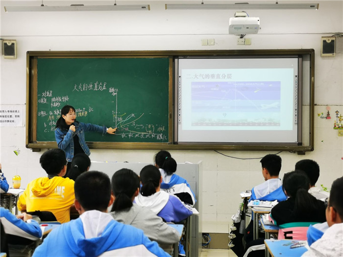 以教學視導為契機   深入課堂抓質量(圖4)