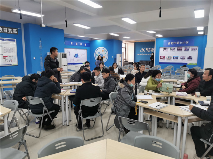 高二級(jí)部：同課異構(gòu)締結(jié)友誼、教研興校開拓天地(圖4)