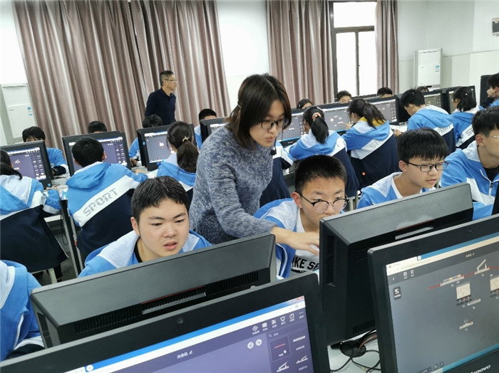 合肥七中教育教學(xué)視導(dǎo)信息技術(shù)、通用技術(shù)篇(圖1)