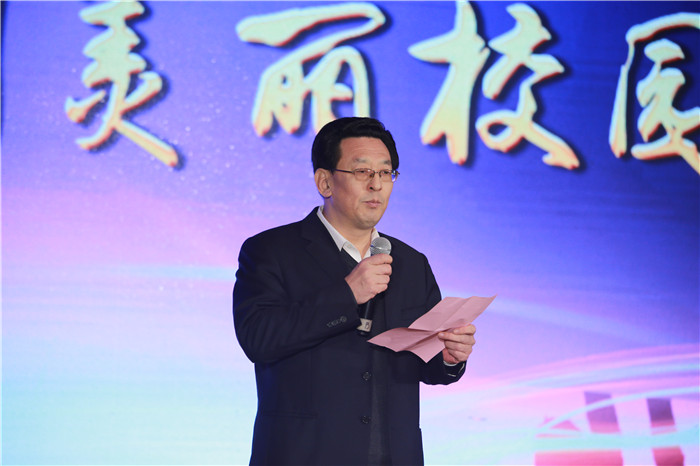 合肥七中黨委書記、校長(zhǎng)：楊開仁(圖1)