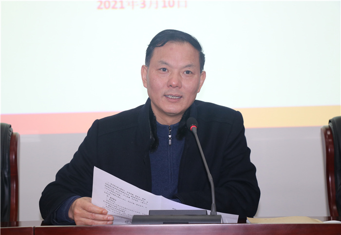 辦公室：嚴(yán)以治校見者遠  多樣宣傳聞?wù)哒?圖3)