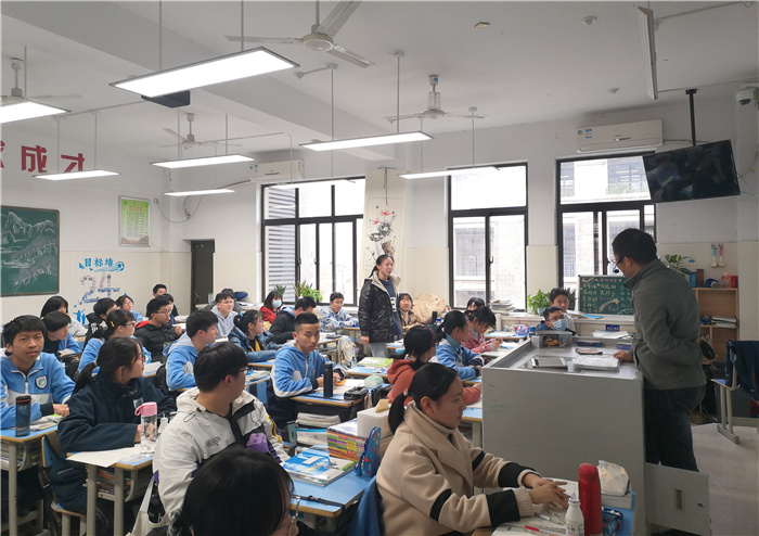 學生發(fā)展指導中心：生涯規(guī)劃照前程，志愿選擇添光明(圖2)