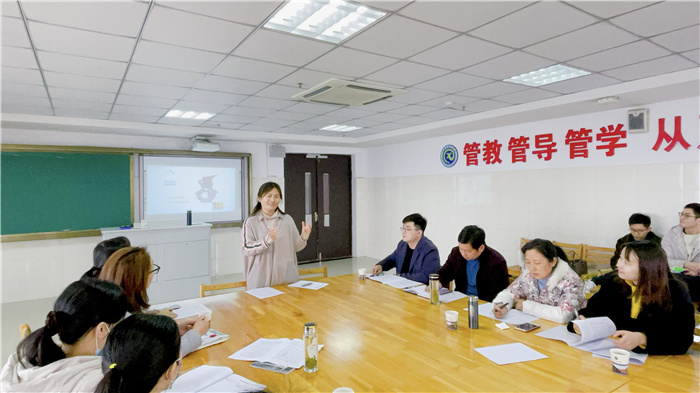 辦公室：合肥七中推進(jìn)新課程、新教材實(shí)施專項(xiàng)培訓(xùn)(圖9)