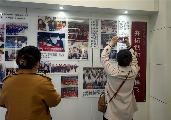 團(tuán)委：參觀合肥七中校史館，薪火相傳合肥團(tuán)史(圖2)