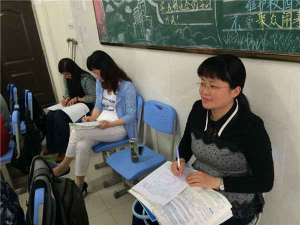 同課異構(gòu)展風(fēng)采，齊心研討共提升(圖4)