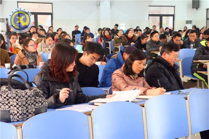看新任教師風(fēng)采，觀解讀名畫課堂(圖3)