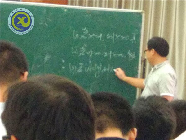 品賞名師風(fēng)采，聆聽專家指導(dǎo)(圖2)