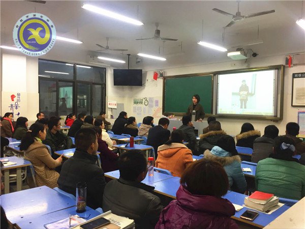 凝聚家校共識(shí)  齊心奮戰(zhàn)一模(圖2)