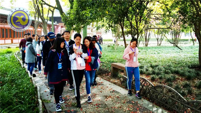 離時(shí)古寺西邊路，莘莘學(xué)子滿目中(圖2)