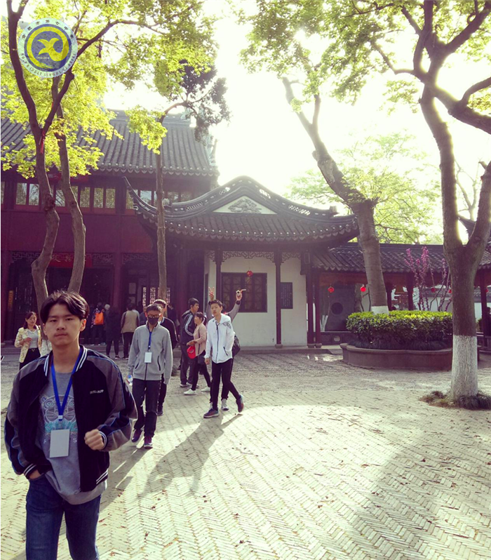 離時(shí)古寺西邊路，莘莘學(xué)子滿目中(圖3)