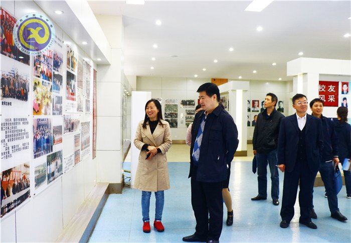  市檔案局、教育局檢查指導(dǎo)學(xué)校檔案工作(圖4)