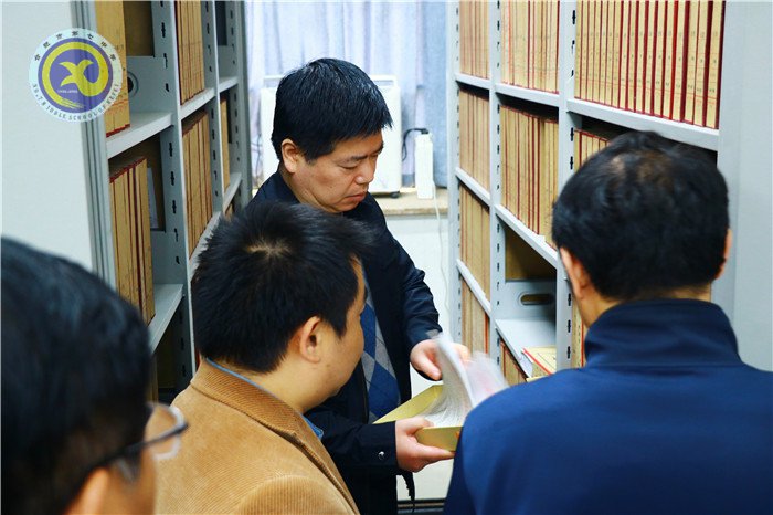  市檔案局、教育局檢查指導(dǎo)學(xué)校檔案工作(圖2)