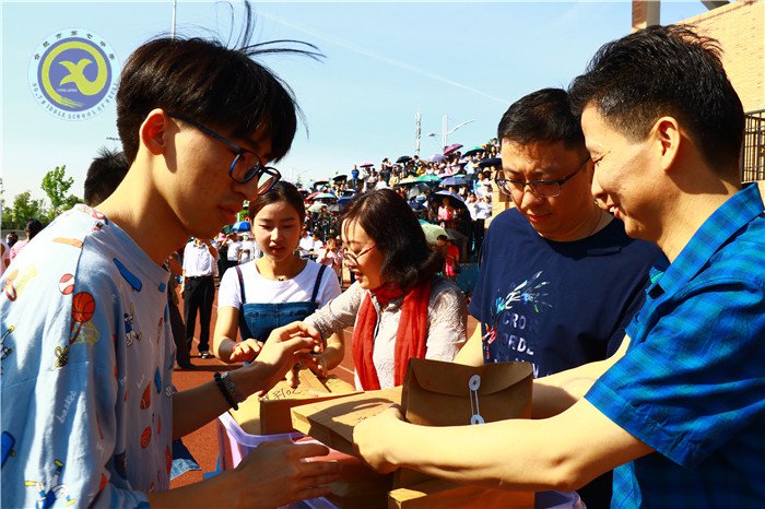 乘新時(shí)代和煦春風(fēng)，放飛美麗人生夢(mèng)想(圖10)