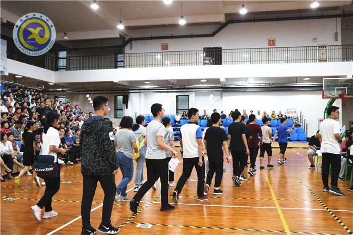 有你同行，風(fēng)雨無阻；斗志昂揚(yáng)，擁抱彩虹(圖2)