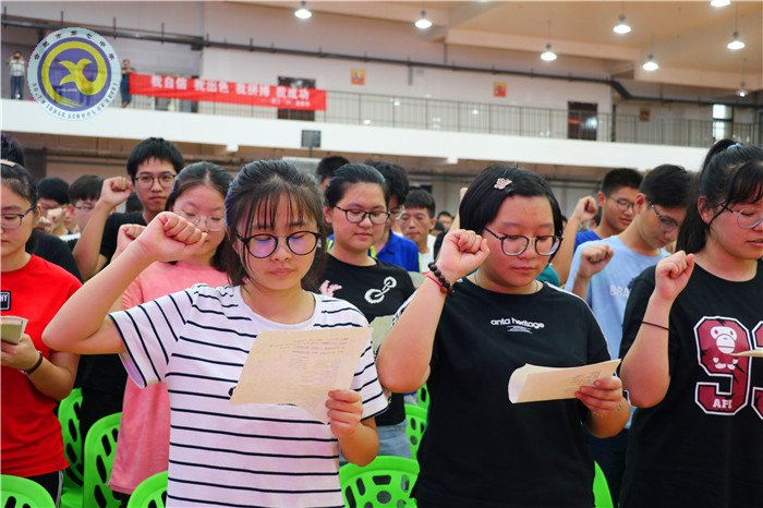 有你同行，風(fēng)雨無阻；斗志昂揚(yáng)，擁抱彩虹(圖12)