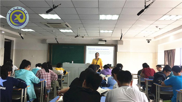 匯報課堂現(xiàn)曙光，青年教師鑄希望(圖2)