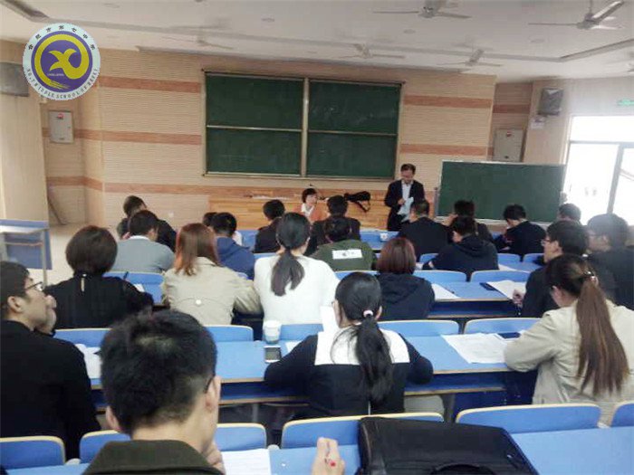 同課異構(gòu)共研討，青年教師展風(fēng)姿(圖14)