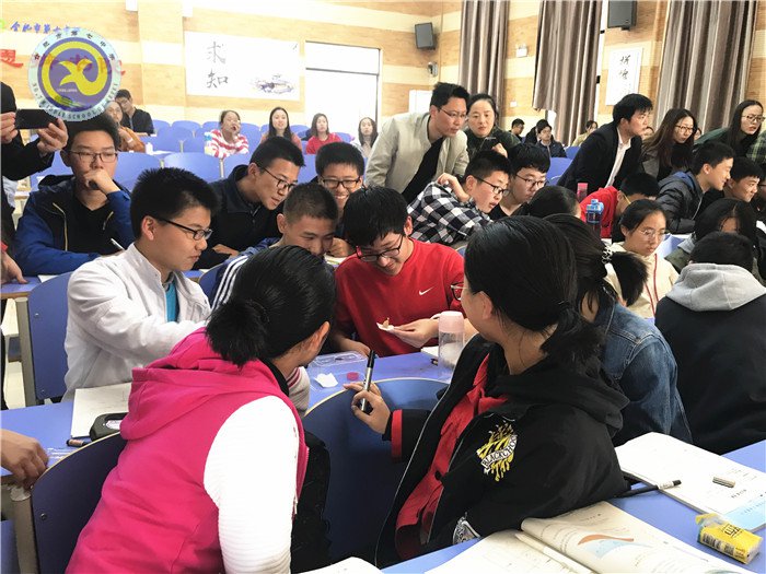 同課異構(gòu)共研討，青年教師展風(fēng)姿(圖18)