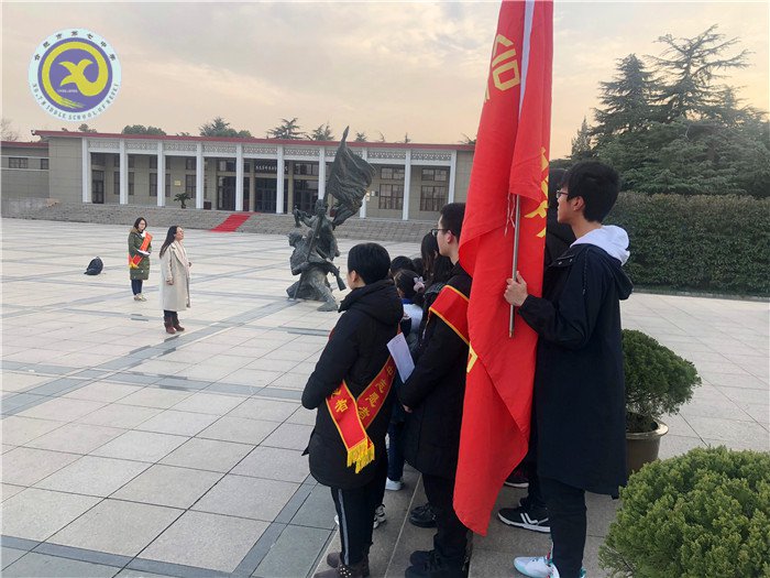 繼承革命傳統(tǒng)，發(fā)揚(yáng)團(tuán)員精神，邁出紅色第一步(圖3)