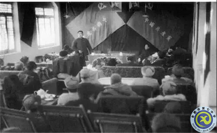 1949年3月5日至13日，具有歷史轉(zhuǎn)折意義的中國共產(chǎn)黨七屆二中全會在西柏坡召開。.jpg