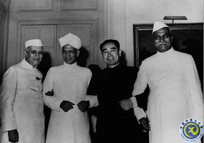 △1953年12月31日，周恩來接見印度政府代表團。.jpg