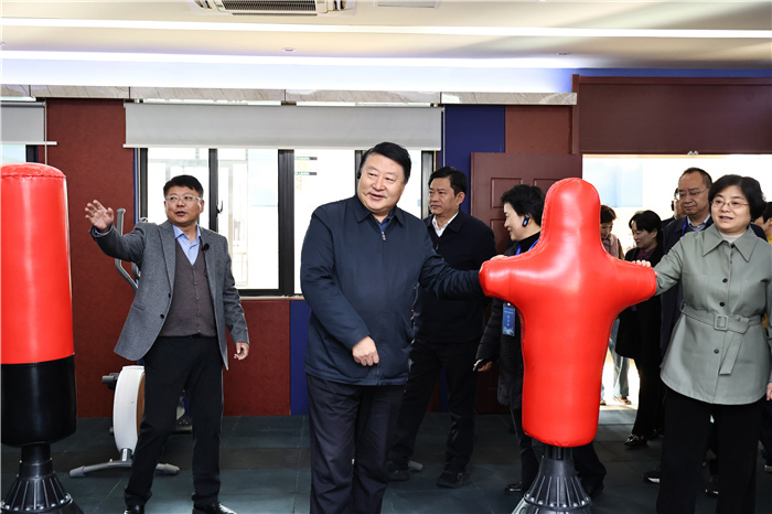 溫暖同行，守護(hù)心靈！安徽省心理健康教育現(xiàn)場會在合肥七中舉行！(圖3)