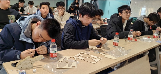 中安在線、合肥在線：合肥七中學子寒假社會實踐活動超有AI(圖6)