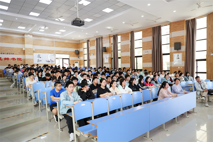 合肥七中高二年級(jí)開展“全球治理、國家安全與中國智慧”主題講座(圖3)