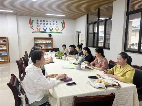 六十一期家長讀書會(huì)2.jpg